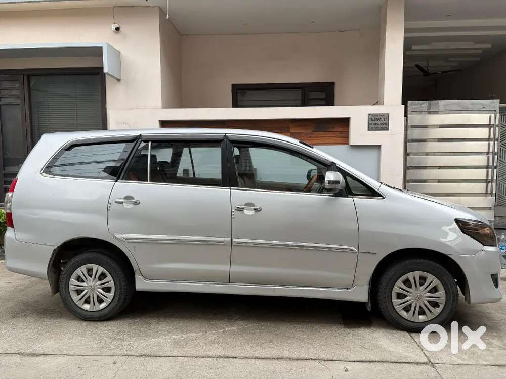 Toyota Innova 2012 Diesel Well Maintained