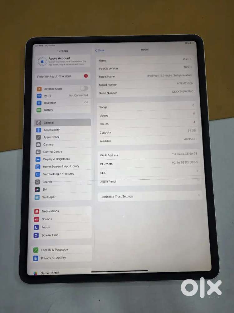 Ipad pro 12.9 inch 3rd gen 64GB wifi only with charger minor line