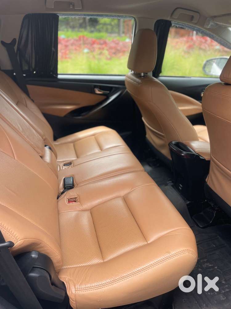 Toyota Innova Crysta 2.4 G Mt, 2022, Diesel