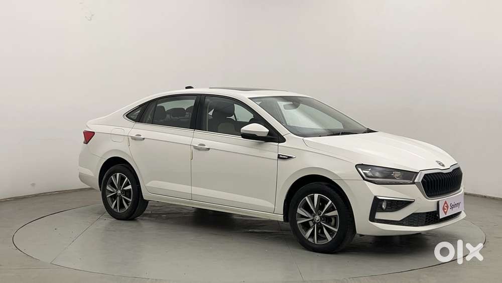 Skoda Slavia Style 1.0l Tsi At, 2023, Petrol