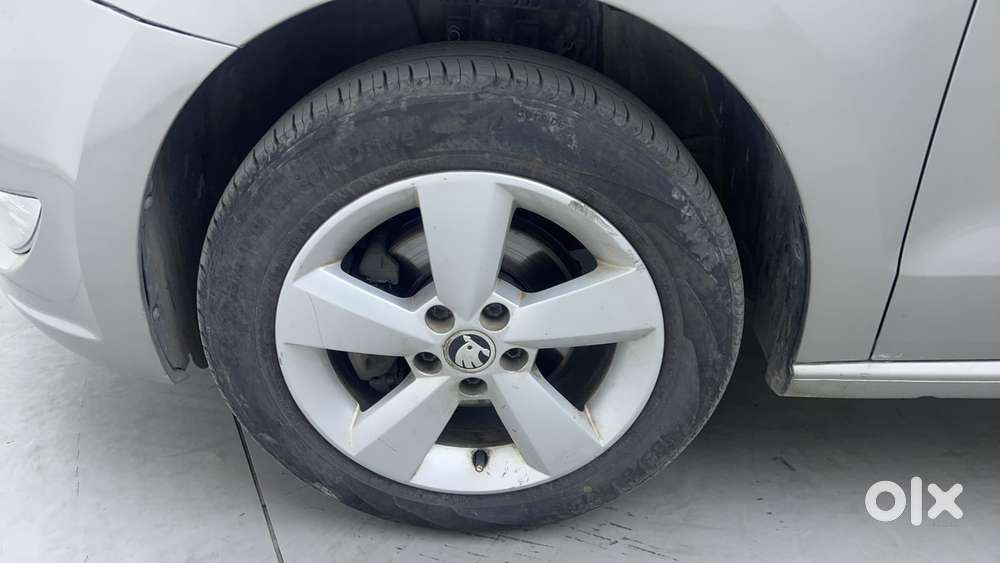 Skoda Rapid [2016-2021] 1.6 Mpi Style Plus, 2015, Petrol
