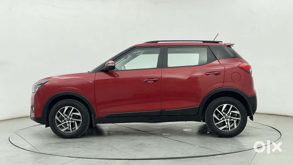 Mahindra Xuv300 1.2 W8 (o) Amt Petrol, 2022, Petrol