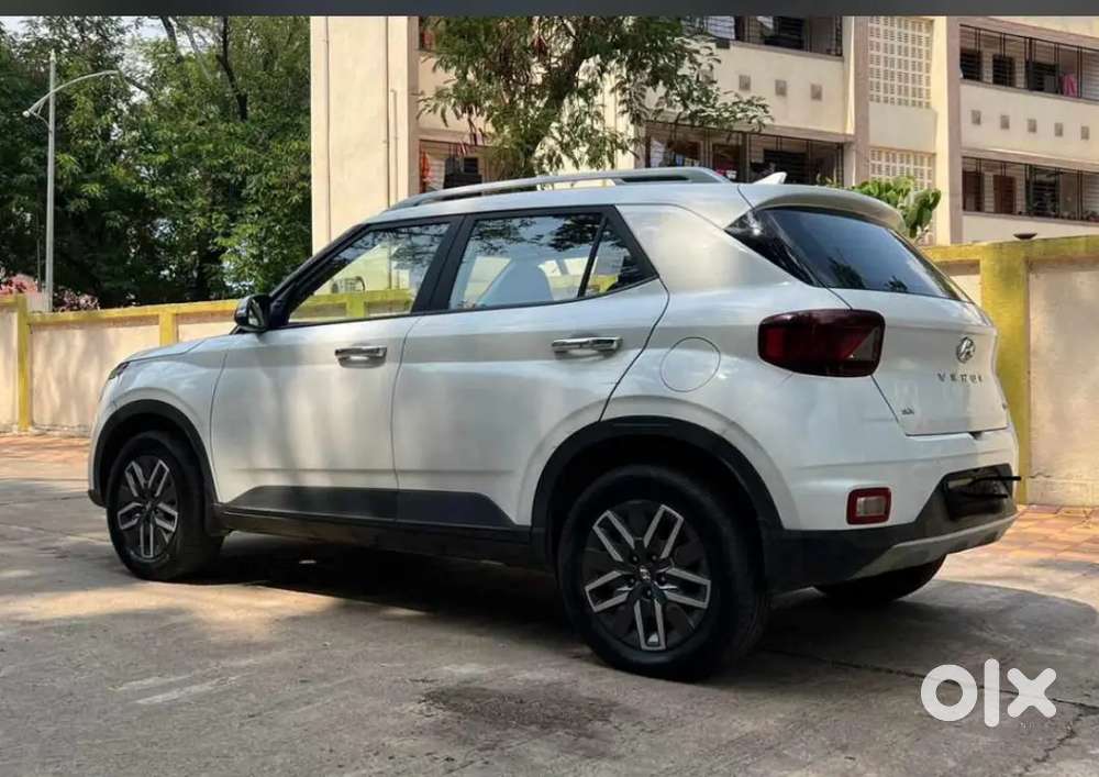 Hyundai Venue 2022 Diesel 29000 Km Driven