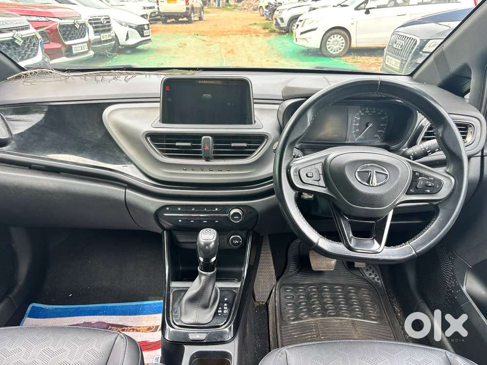 Tata Altroz, 2022, Petrol