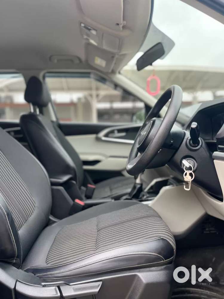 Kia Carens 1.4 Luxury Plus 6 Str, 2022, Petrol