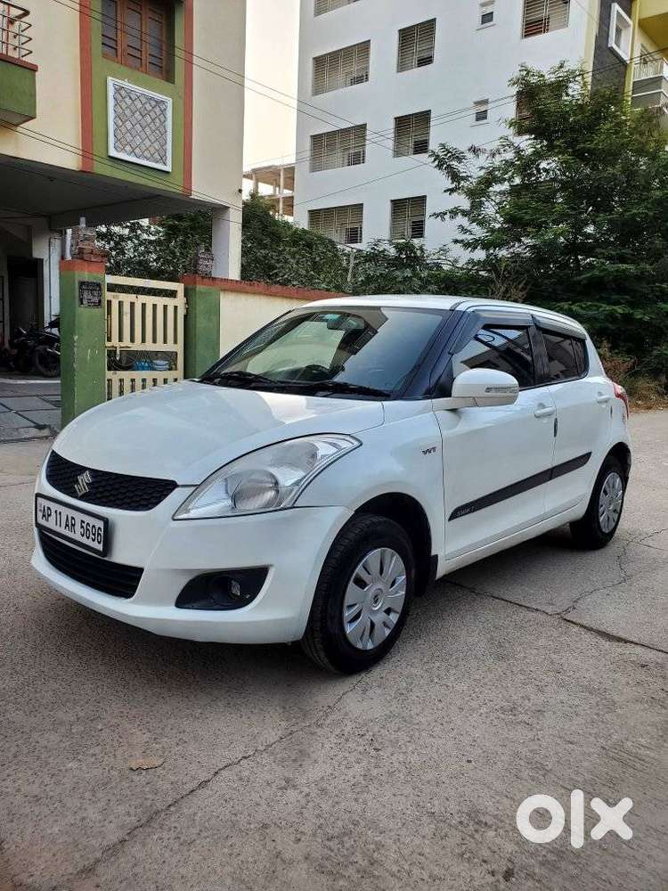 Maruti Suzuki Swift 2011-2014 Vxi, 2013, Petrol