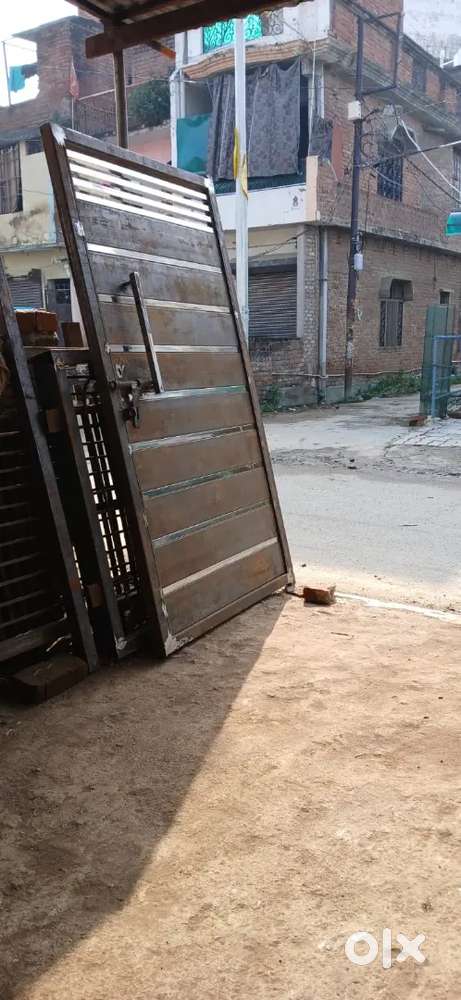 लोहे या स्टील गेट चौखट रेलिंग टीन शेड फाइबर शेड डलवाने