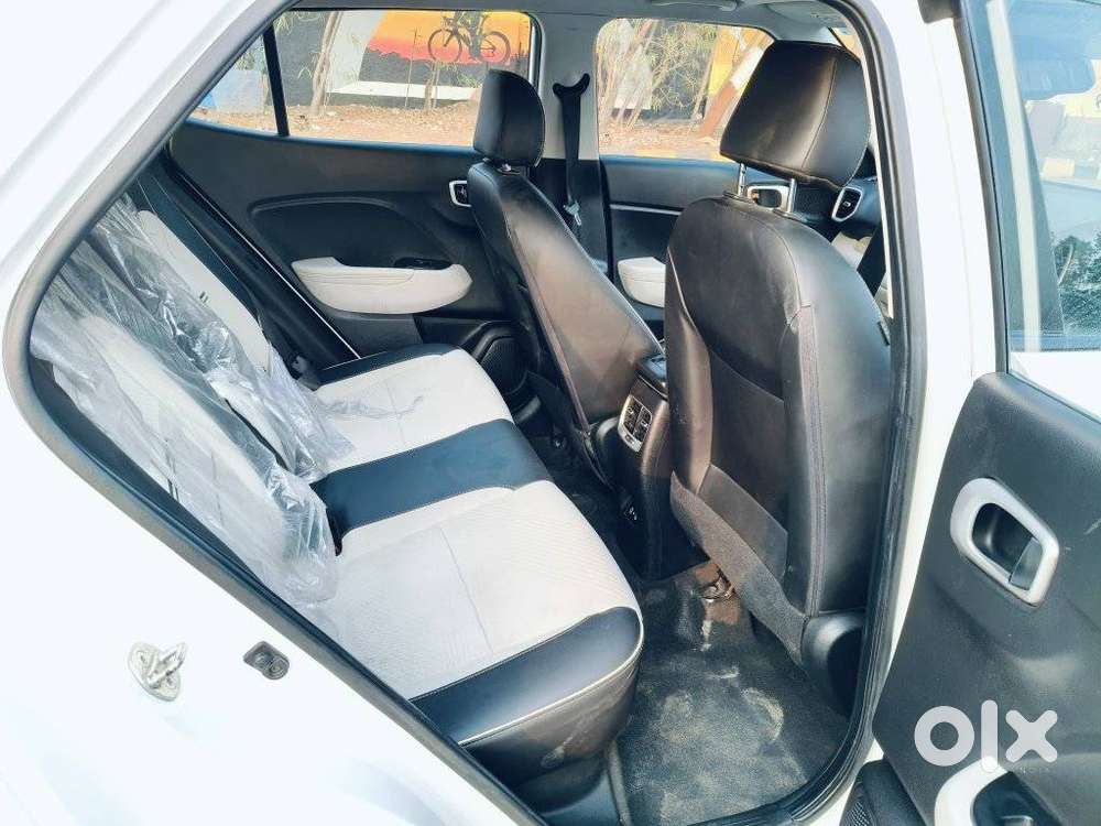 Hyundai Venue 1.0 Sx (o) Turbo Dct, 2023, Petrol