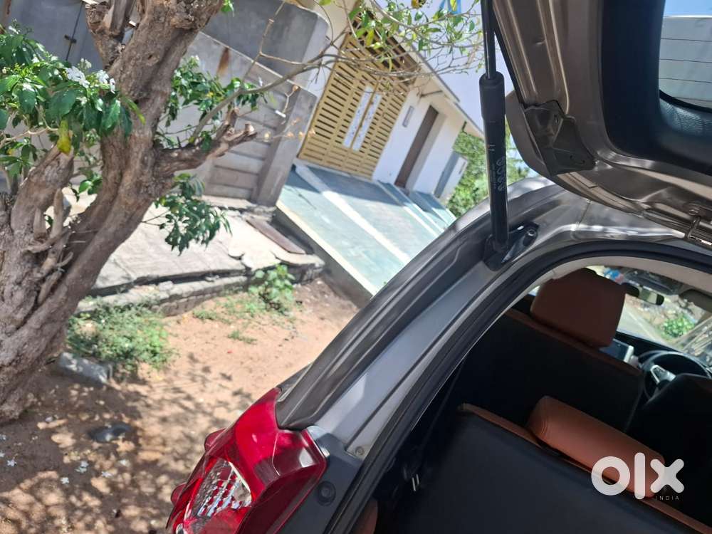 Toyota Innova Crysta 2.4 Vx Mt, 2019, Diesel