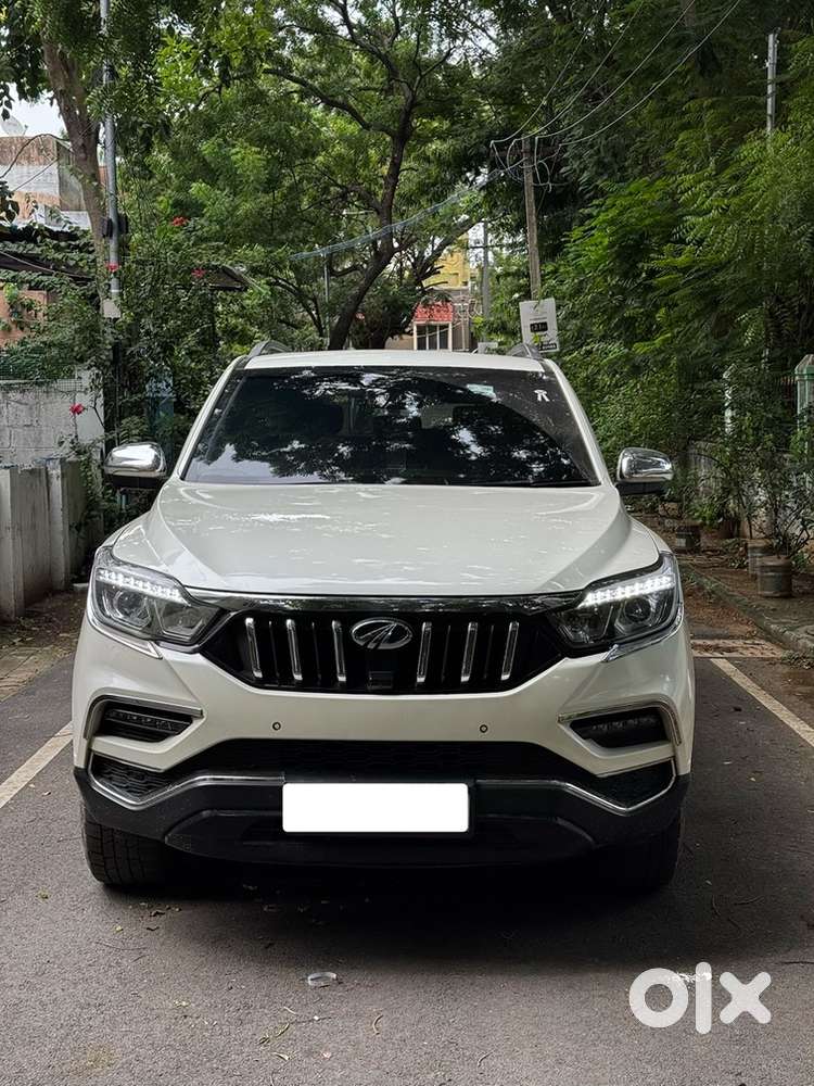 Mahindra Alturas G4