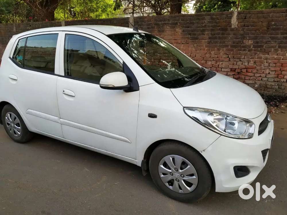 Hyundai I10 1.2 Top Model Automatic 2011 Petrol / Cng  Well Maintained