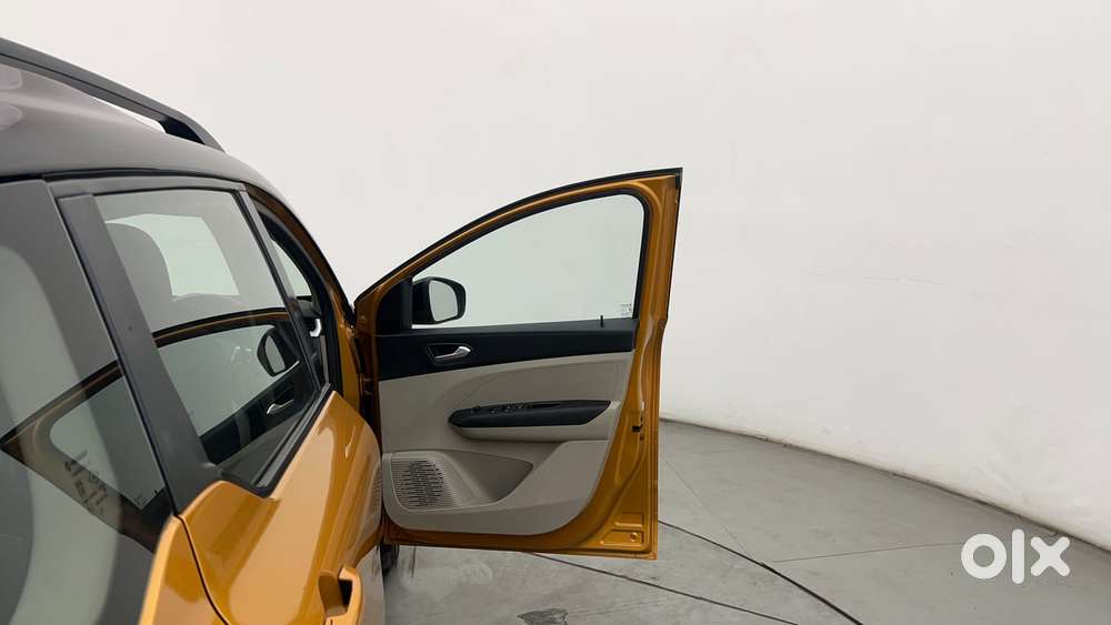 Renault Triber Rxz Easy-r Amt Dual Tone, 2022, Petrol