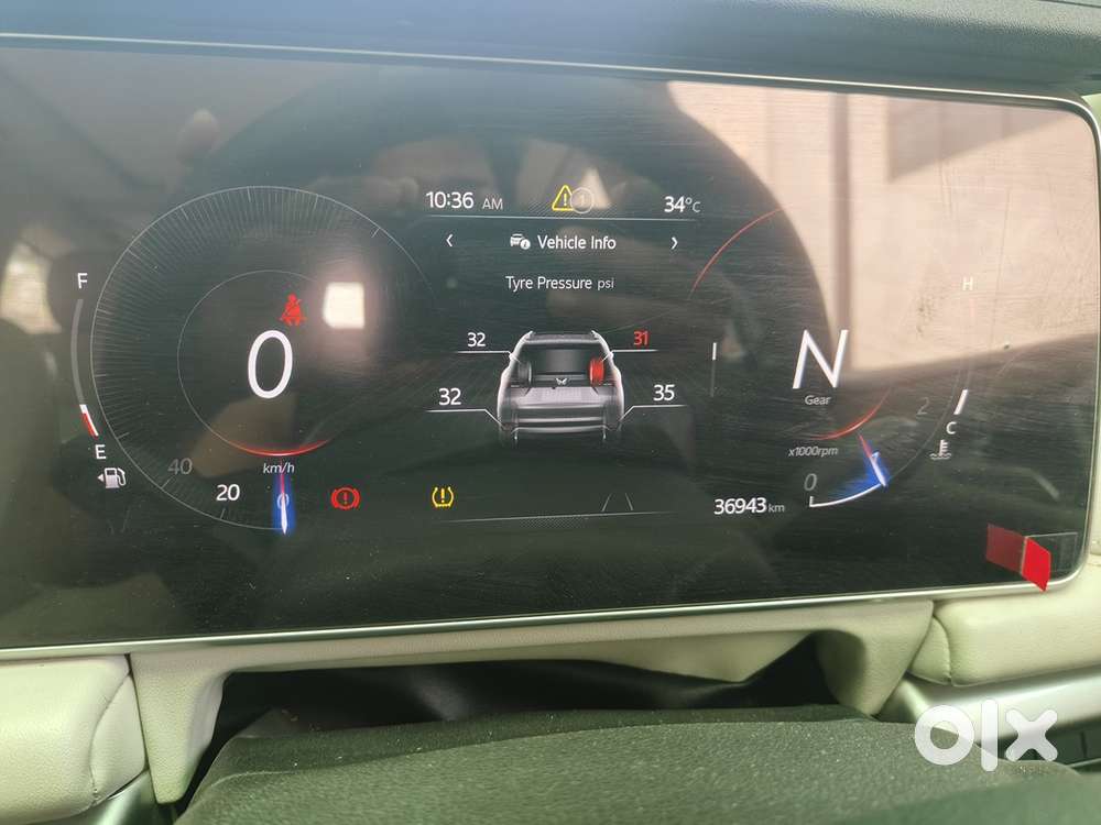 Mahindra Xuv700 2022 Km Driven 36000