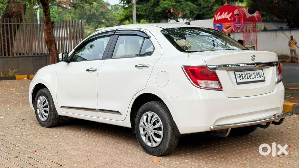 Maruti Suzuki Dzire 1.2 Vxi, 2023, Petrol