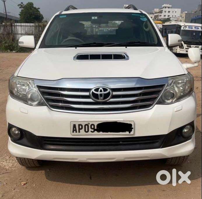 Fortuner 4x2 2012
