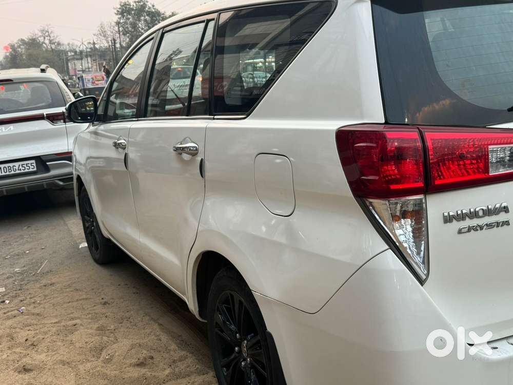 Toyota Innova Crysta 2018 Diesel Well Maintained