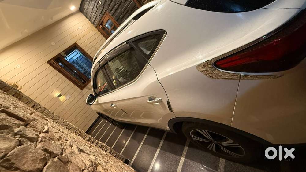 Mg Astor 2022 Petrol Well Maintained