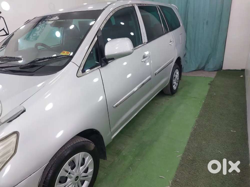 Toyota Innova 2011 Diesel 150000 Km Driven