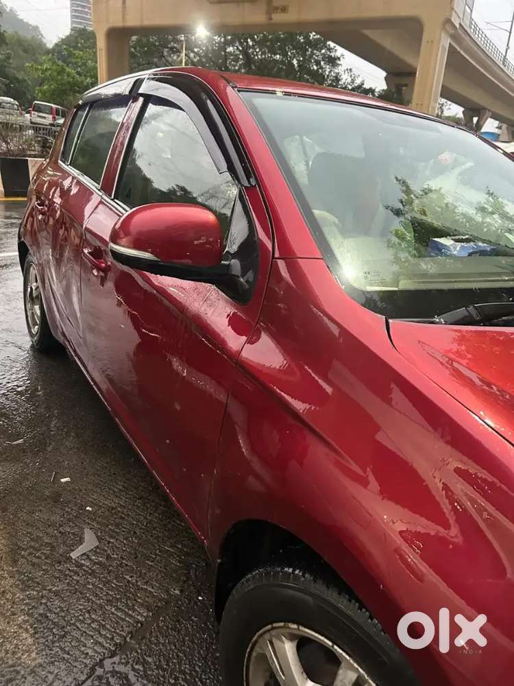 Hyundai I20 Asta 2011 Km Driven 100000