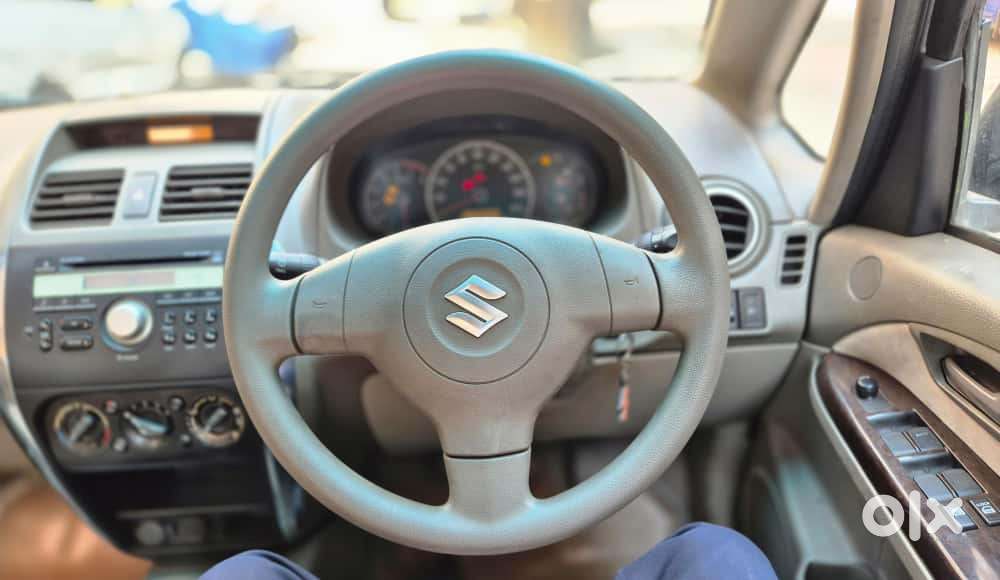 Maruti Suzuki Sx4 Vxi Bsiv, 2013, Petrol