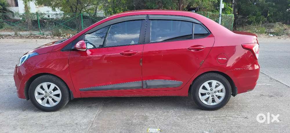 Hyundai Xcent 2015 Petrol With Lcd Screen & New Tyres