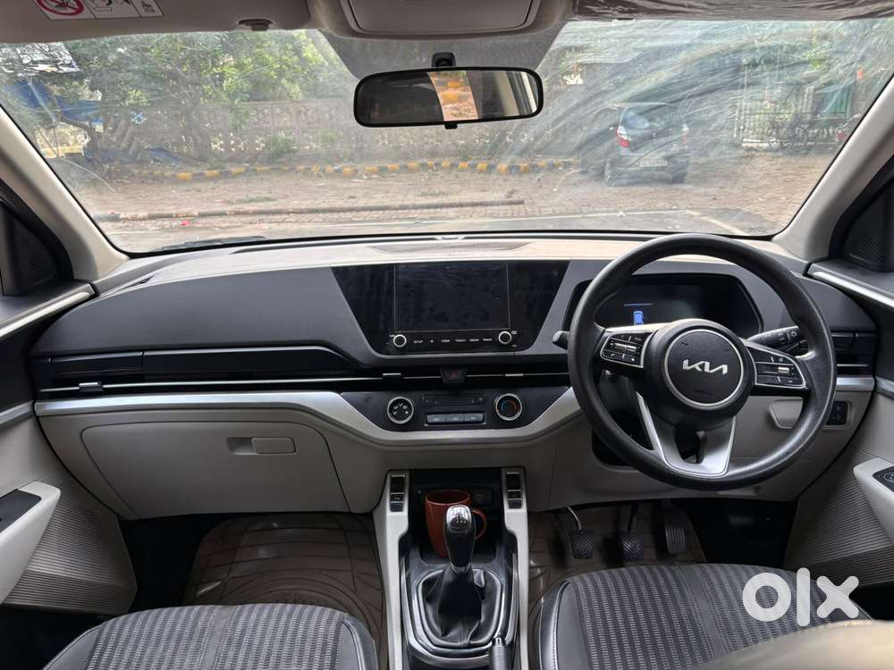 Kia Carens 1.4 Premium Turbo 7 Str, 2022, Petrol