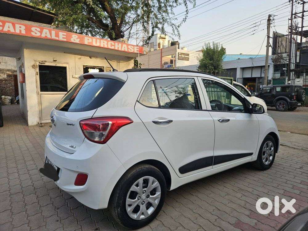 Hyundai Grand I10 2013-2016 Sportz, 2014, Petrol