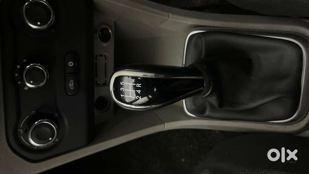 Tata Tiago 1.2 Revotron Xm, 2016, Petrol