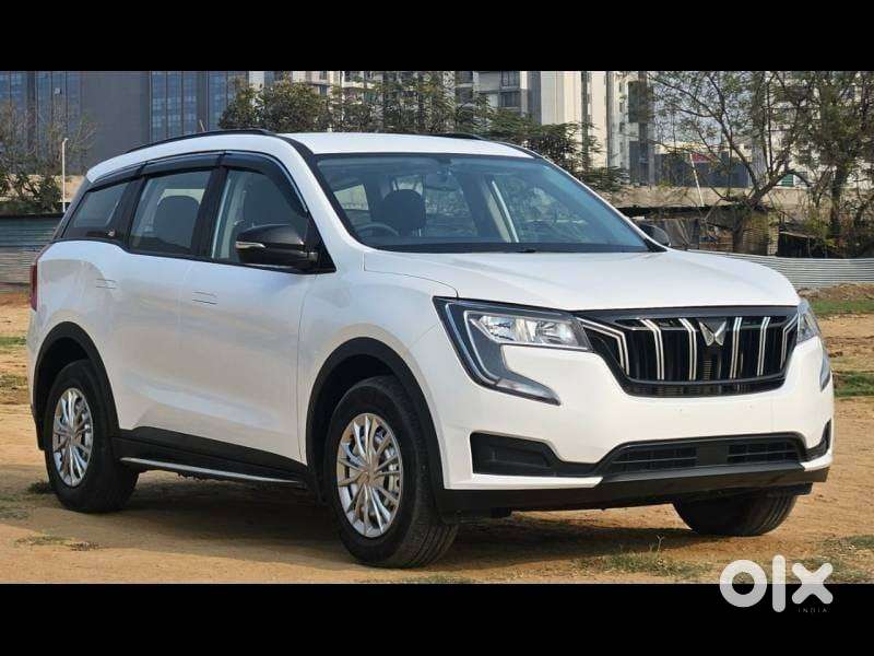 Mahindra Xuv700 Mx Diesel Mt 5 Str (e), 2023, Diesel