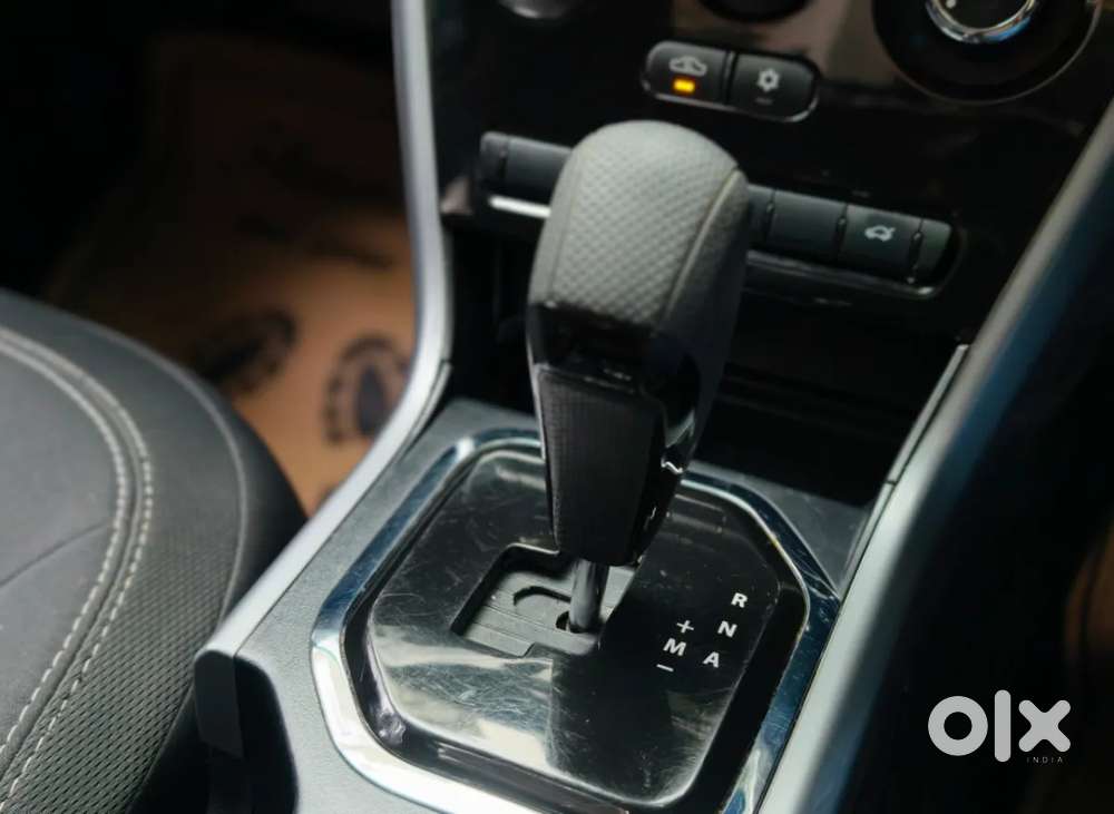 Tata Nexon 1.5 Revotorq Xma Plus (s) Amt, 2023, Petrol