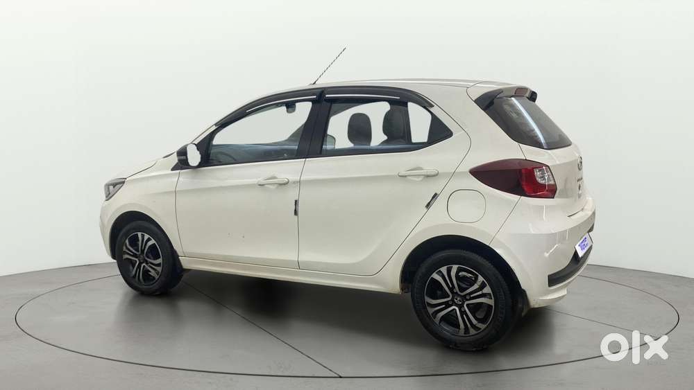 Tata Tiago 1.2 Revotron Xt, 2022, Petrol