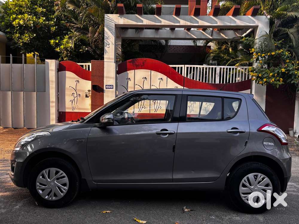Maruti Suzuki Swift Dzire Vxi Optional, 2017, Petrol