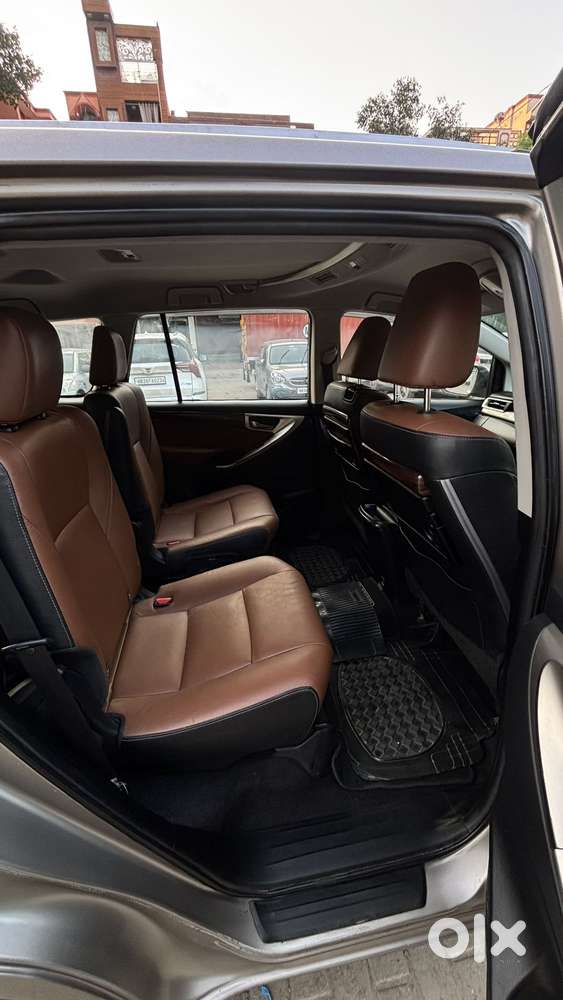 Toyota Innova Crysta 2.8 Zx At, 2016, Diesel