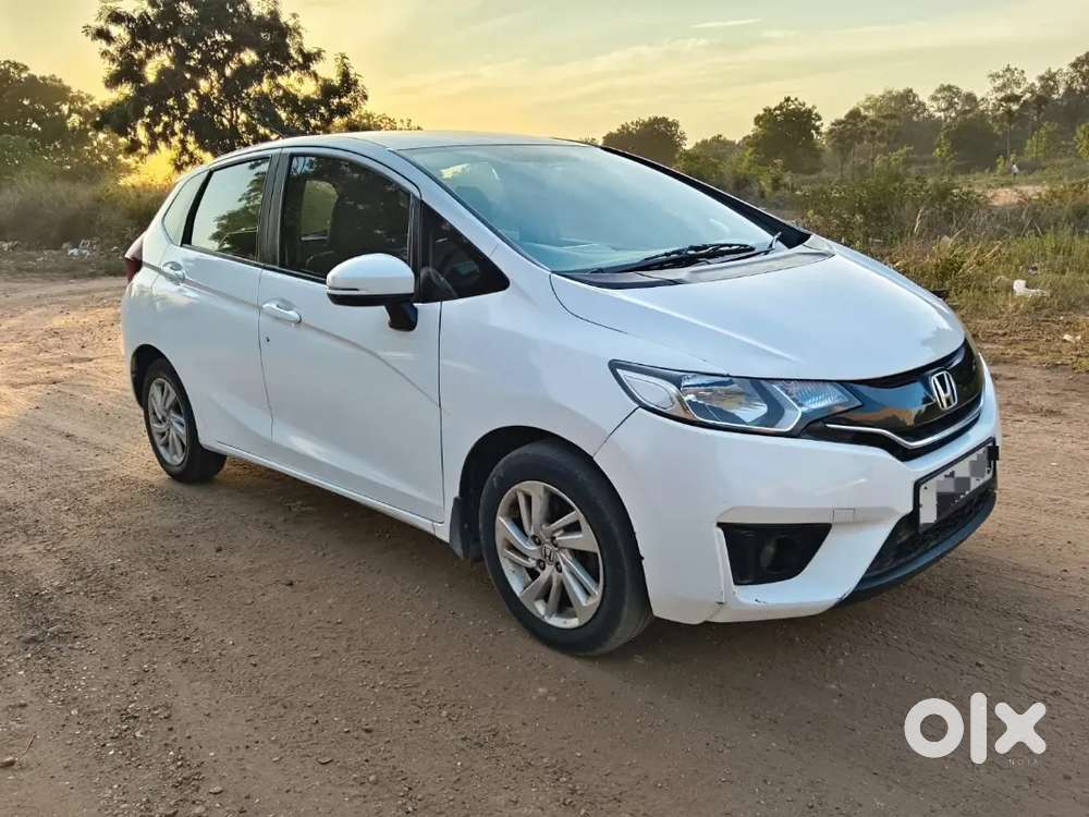 Honda Jazz 2015 Diesel 130000 Km Driven