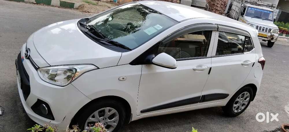 Hyundai Grand I10 2016 Cng & Hybrids Well Maintained