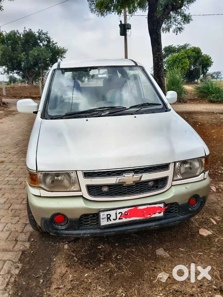 Chevrolet Tavera Neo 2017 Diesel 500000 Km Driven