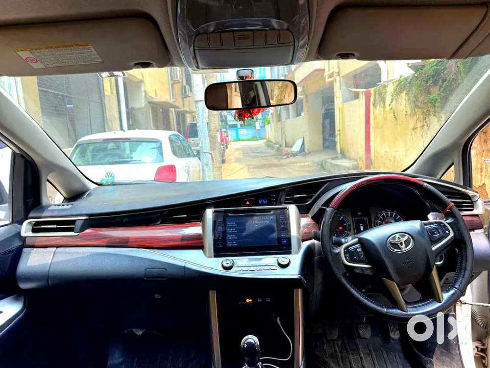 Toyota Innova Crysta 2.4 V 7 Str, 2017, Diesel