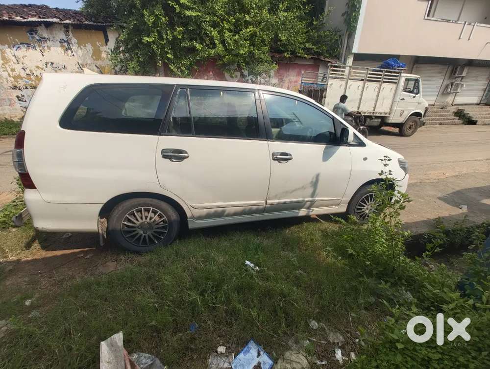 Toyota Innova 2014 Diesel Manual 200000 Km Driven