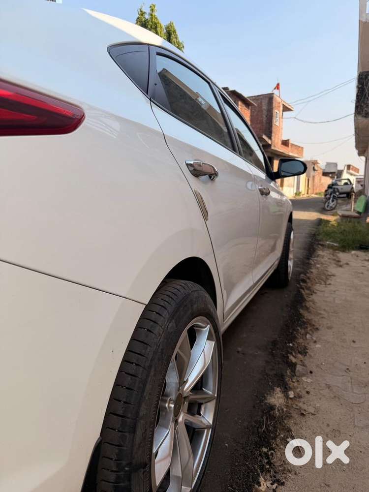 Verna Family Car, Single Hand Run.