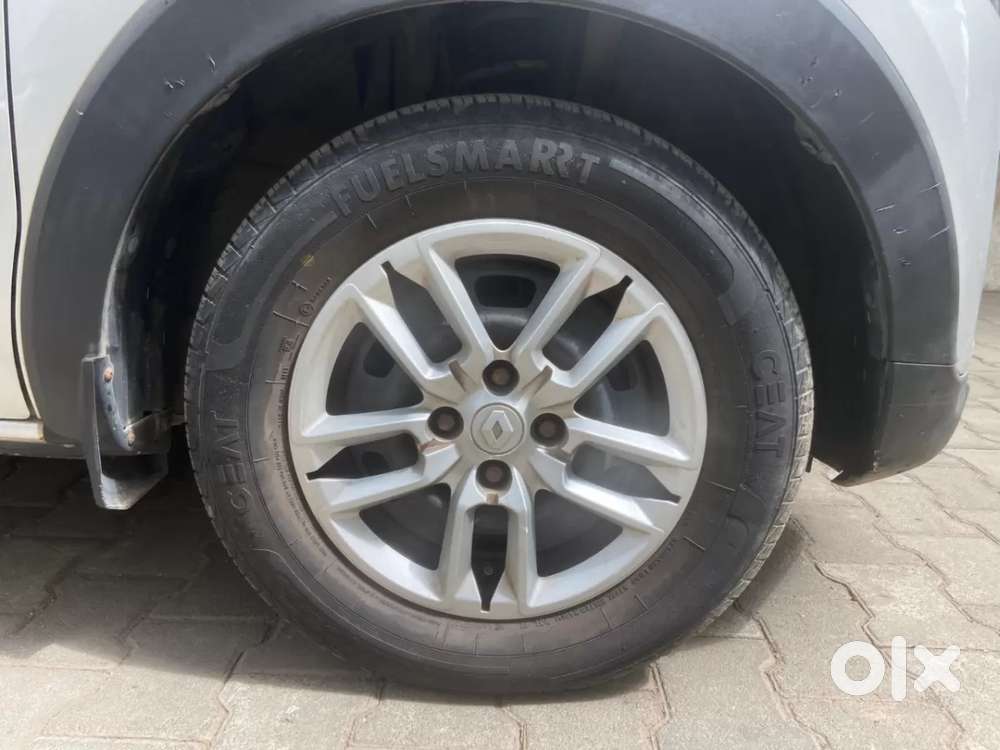 Renault Triber Rxt, 2019, Petrol