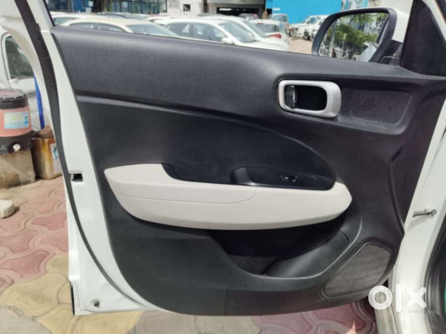 Hyundai Venue Sx Mt, 2022, Petrol