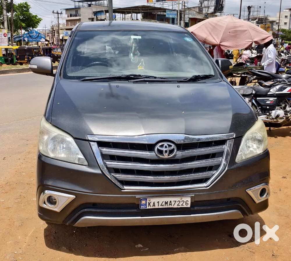 Toyota Innova 2012 Diesel Well Maintained