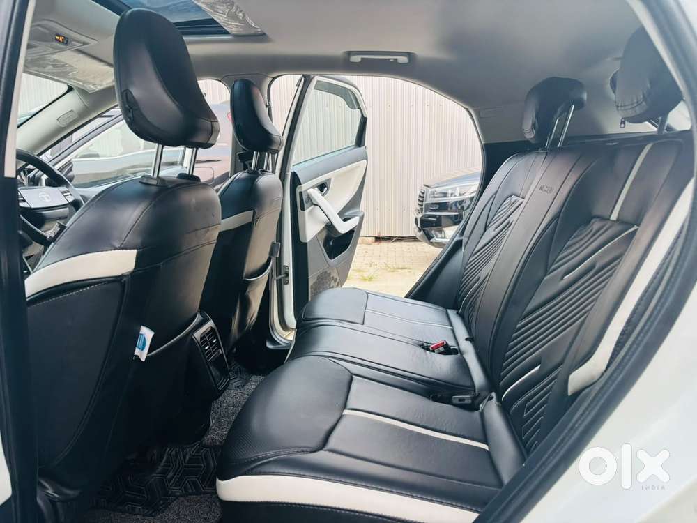 Tata Nexon Creative Plus S 1.2 Revotron Petrol 6 Amt, 2023, Petrol