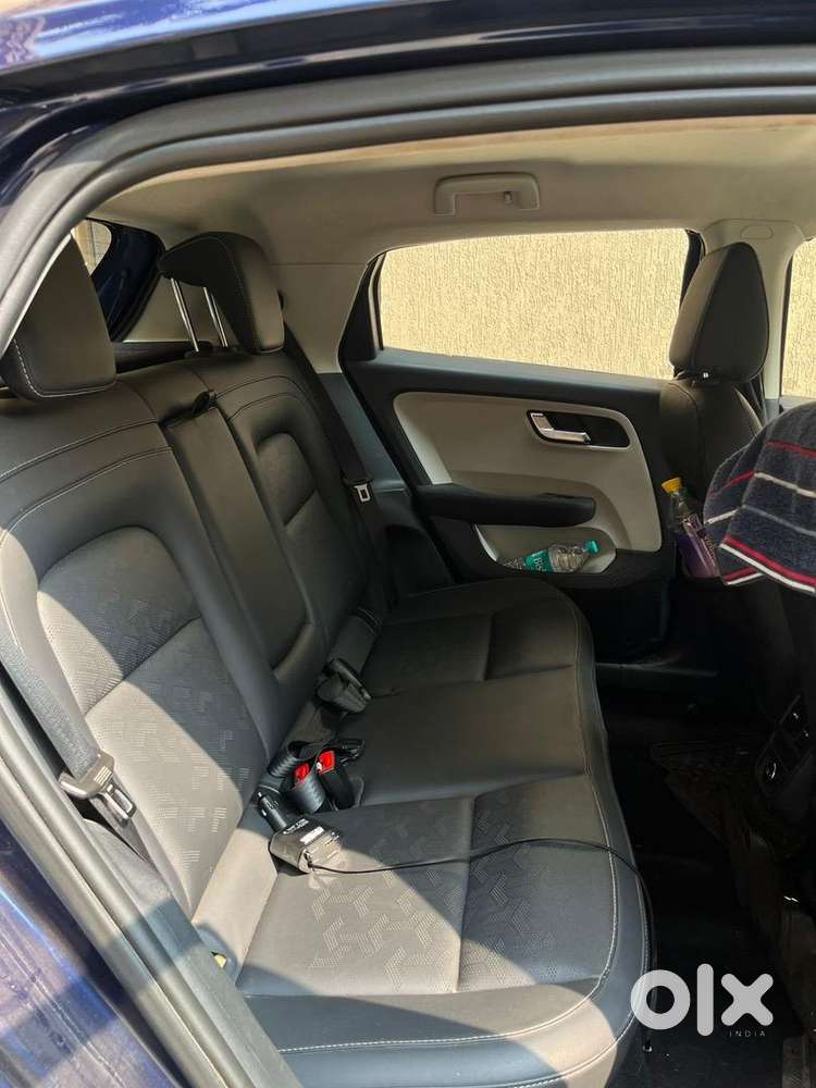 22 Tata Altroz Xz+ Automatic (top Variant) Available For Sale.