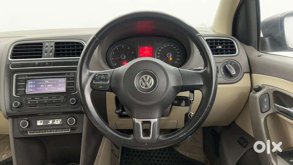 Volkswagen Vento 2010-2013 Petrol Highline, 2014, Petrol