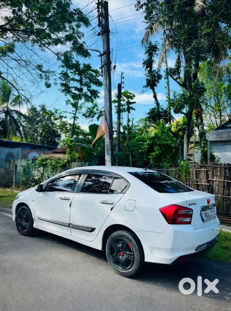 Honda City Petrol Manual 2012 Variant