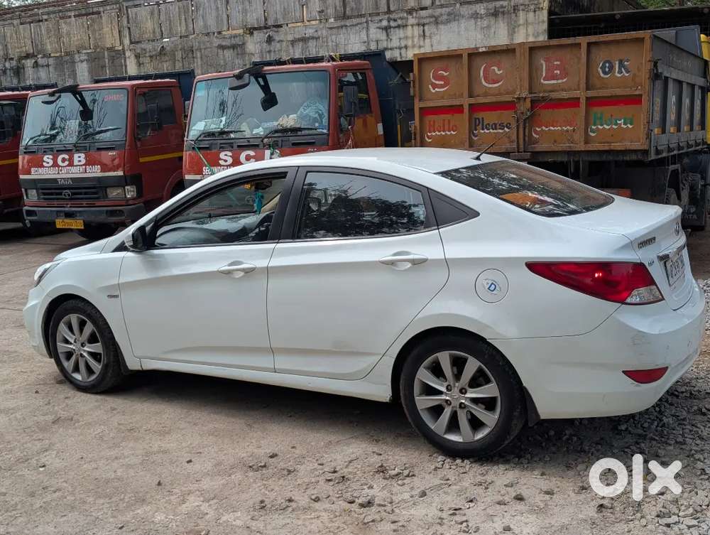 Hyundai Verna 2013 Total Showroom Track