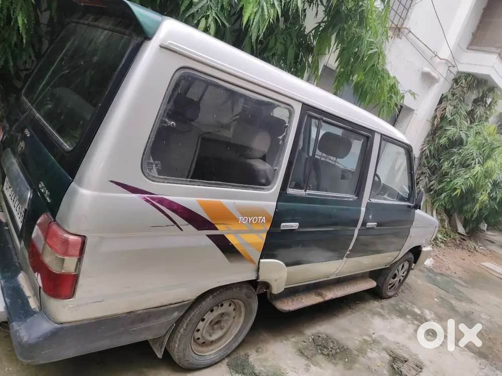 Toyota Qualis 2004 Diesel 130000 Km Driven