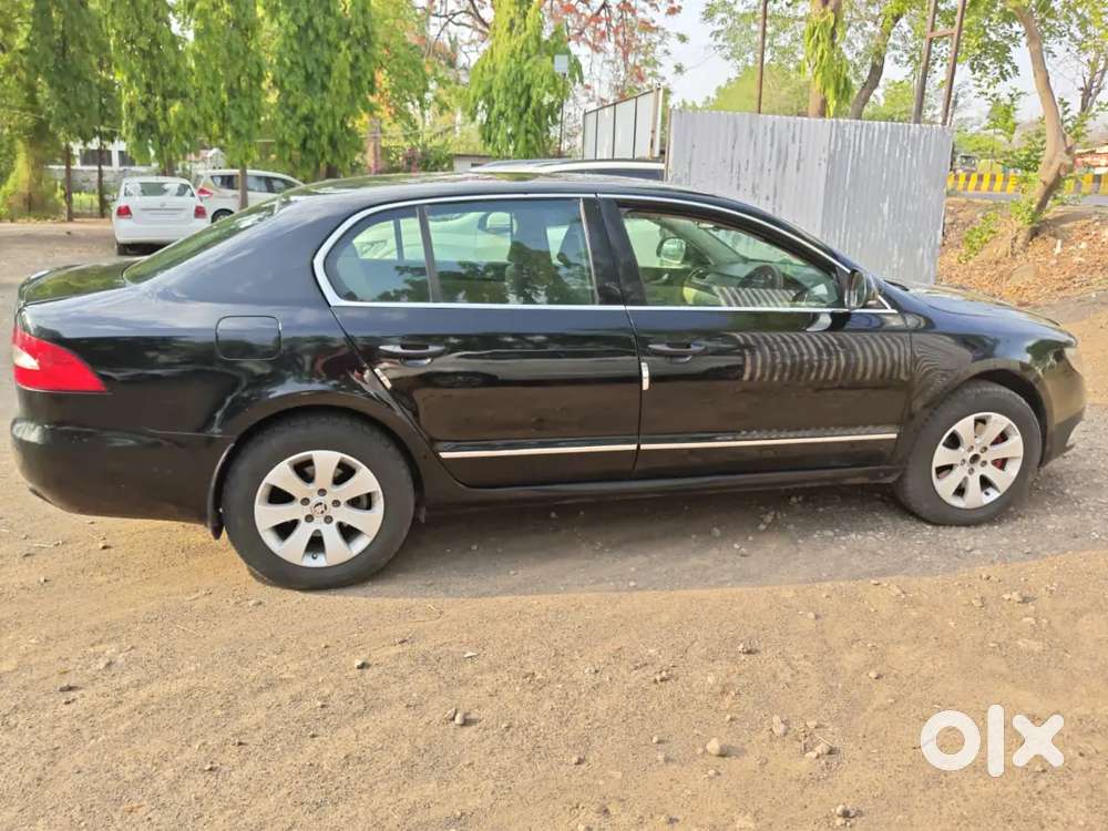 Skoda Superb Elegance 2.0 At , Button Start , Sunroof