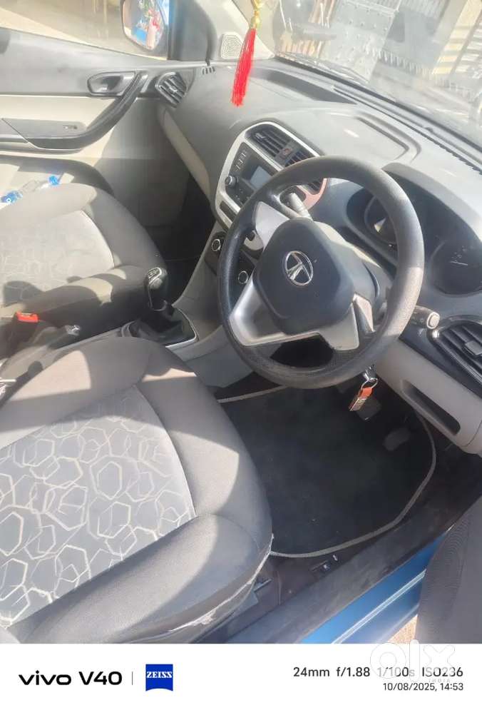 Tata Tiago Xt Petrol 2016